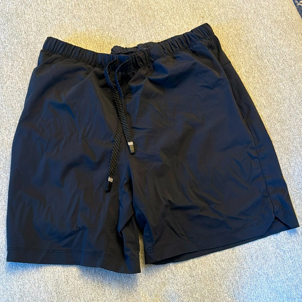 Fabletics black The One shorts. No liner. Size large.